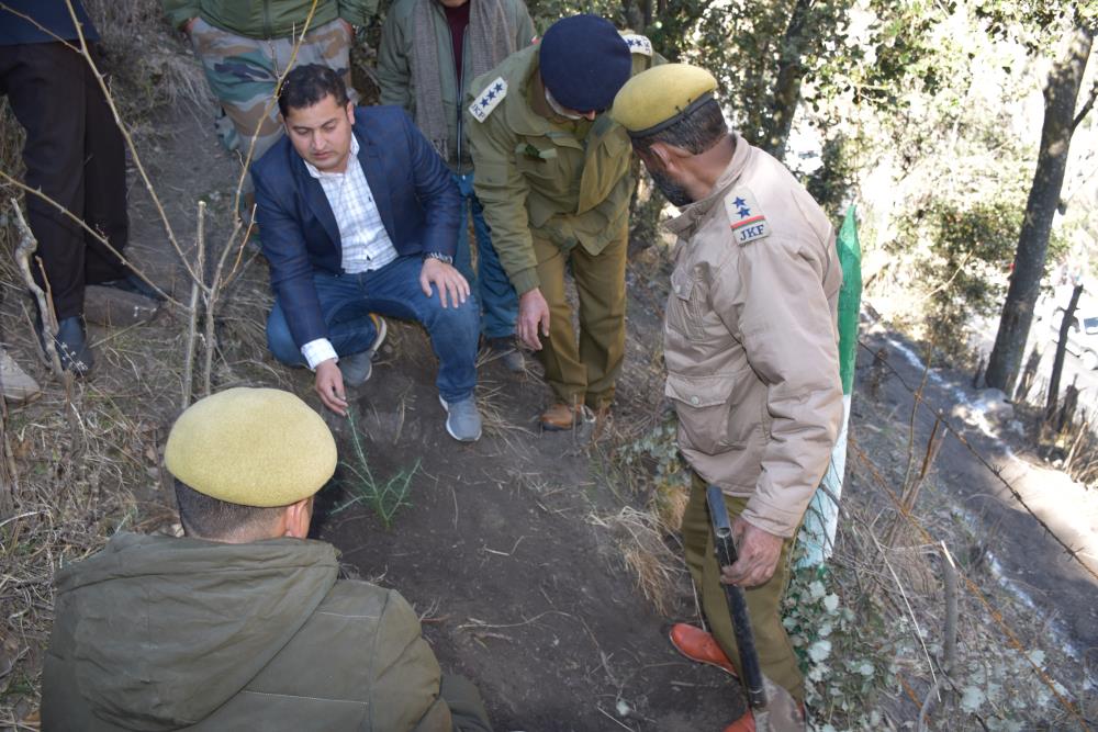 SITE VISIT OF FOREST CONSERVATOR CHENAB CIRCLE SH. SATPAL PAKHRU-(IFS) along with Forest Officers etc.