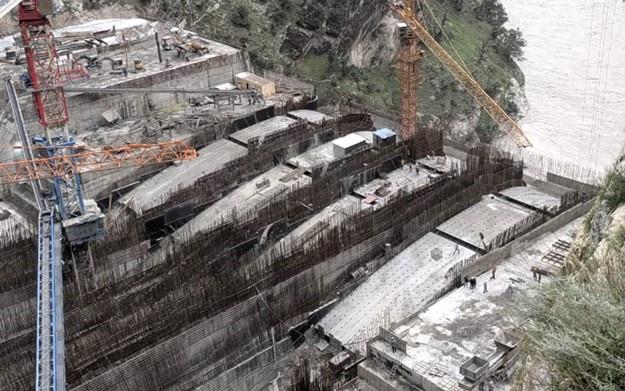 Steel liner erection works in Dam Blocks S2, S3, S4 and S5