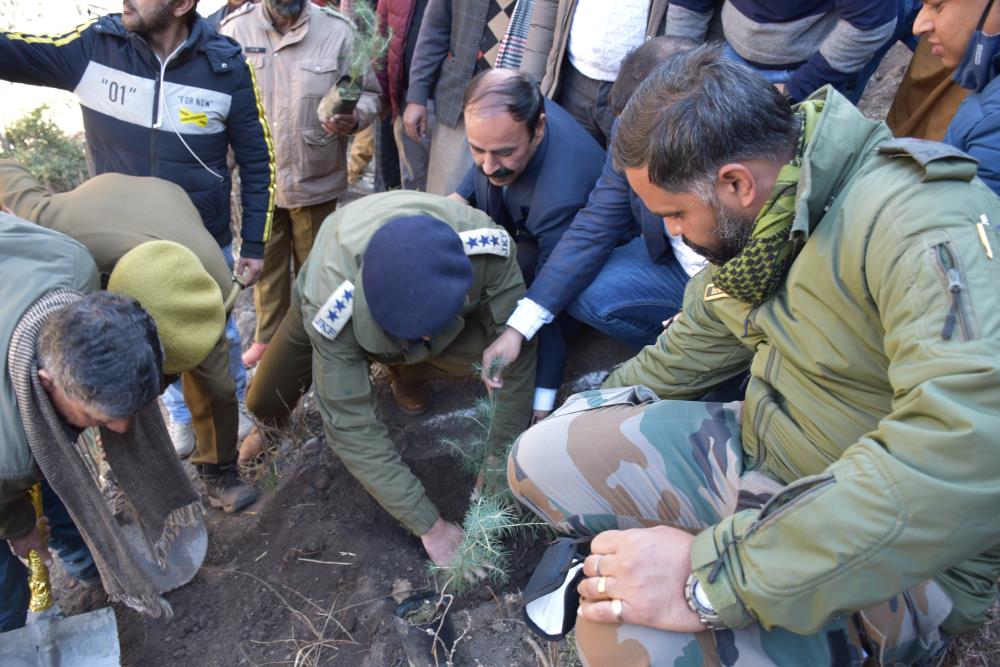 SITE VISIT OF FOREST CONSERVATOR CHENAB CIRCLE SH. SATPAL PAKHRU-(IFS) along with Forest Officers etc.