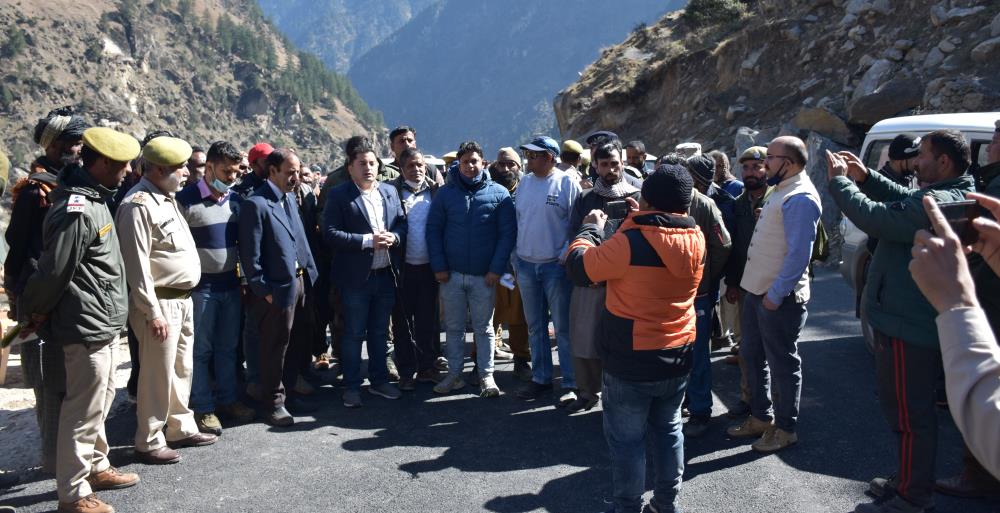 SITE VISIT OF FOREST CONSERVATOR CHENAB CIRCLE SH. SATPAL PAKHRU-(IFS) along with Forest Officers etc.