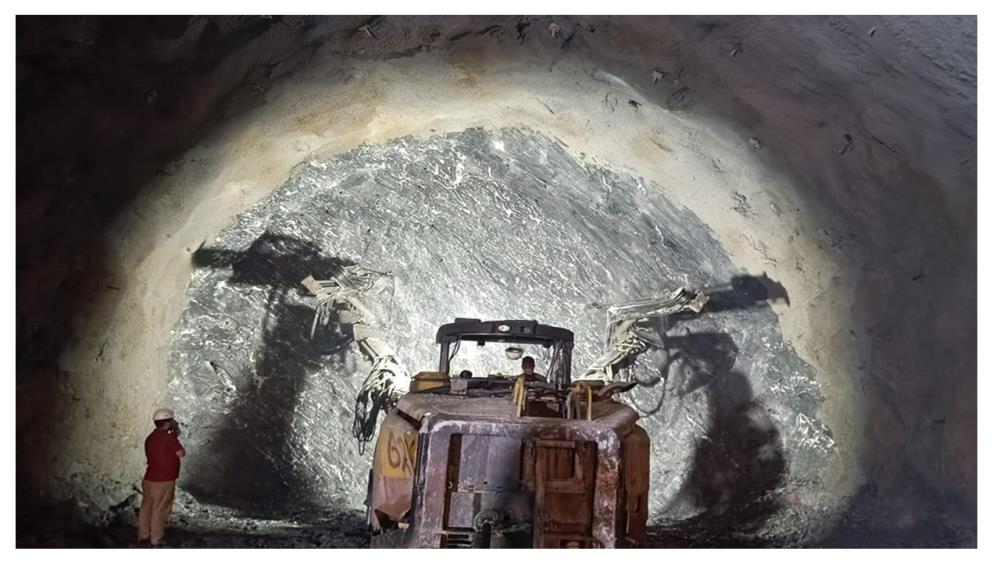 Excavation of TRT-2 D/s from Intermediate Adit