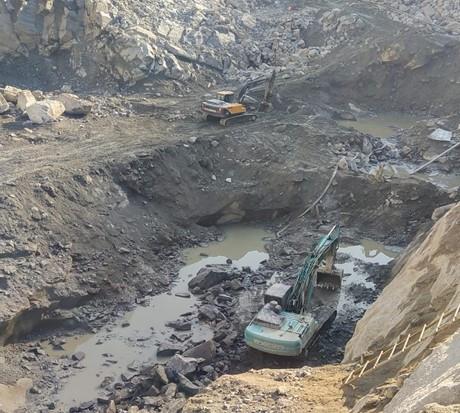Removal of Debris from Dam Pit Area