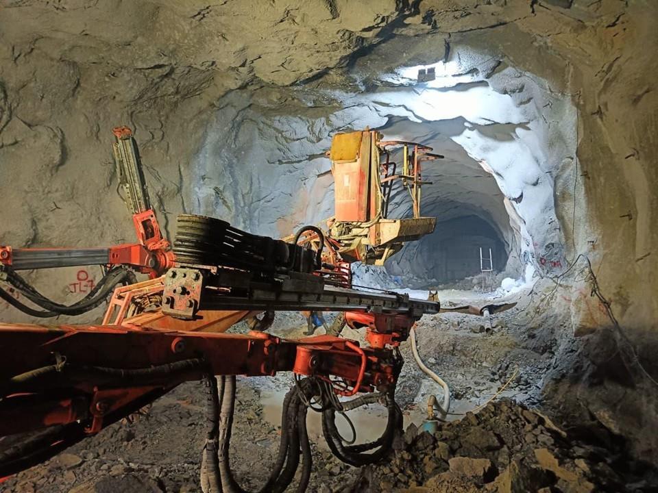 Branch Tunnel -04 (Benching)