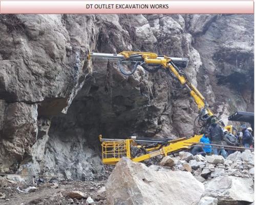 DT Outlet portal(drilling for rock bolt for umbrella protection)